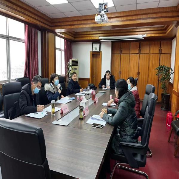 市审计局社会保障审计科一行赴市卫健委开展疫情防控资金审计工作